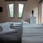 Ξενοδοχείο με διαμερίσματα Accomo Apartmanhaz Σίοφοκ