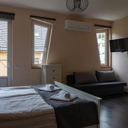 Accomo Apartmanhaz アパートホテル 3*
