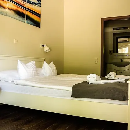Accomo Apartmanhaz *