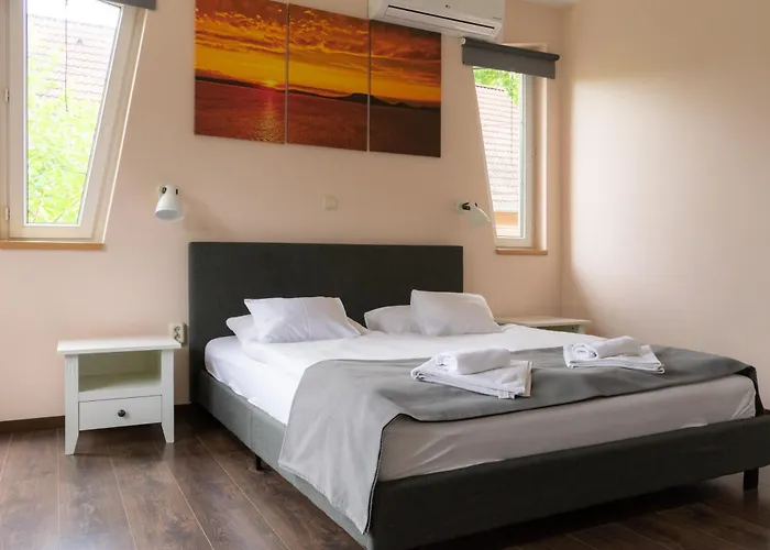 Accomo Apartmanhaz Aparthotel Siófok